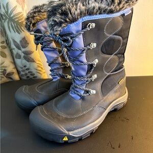 Keen Black and Blue Winter Boots with Fur Trim